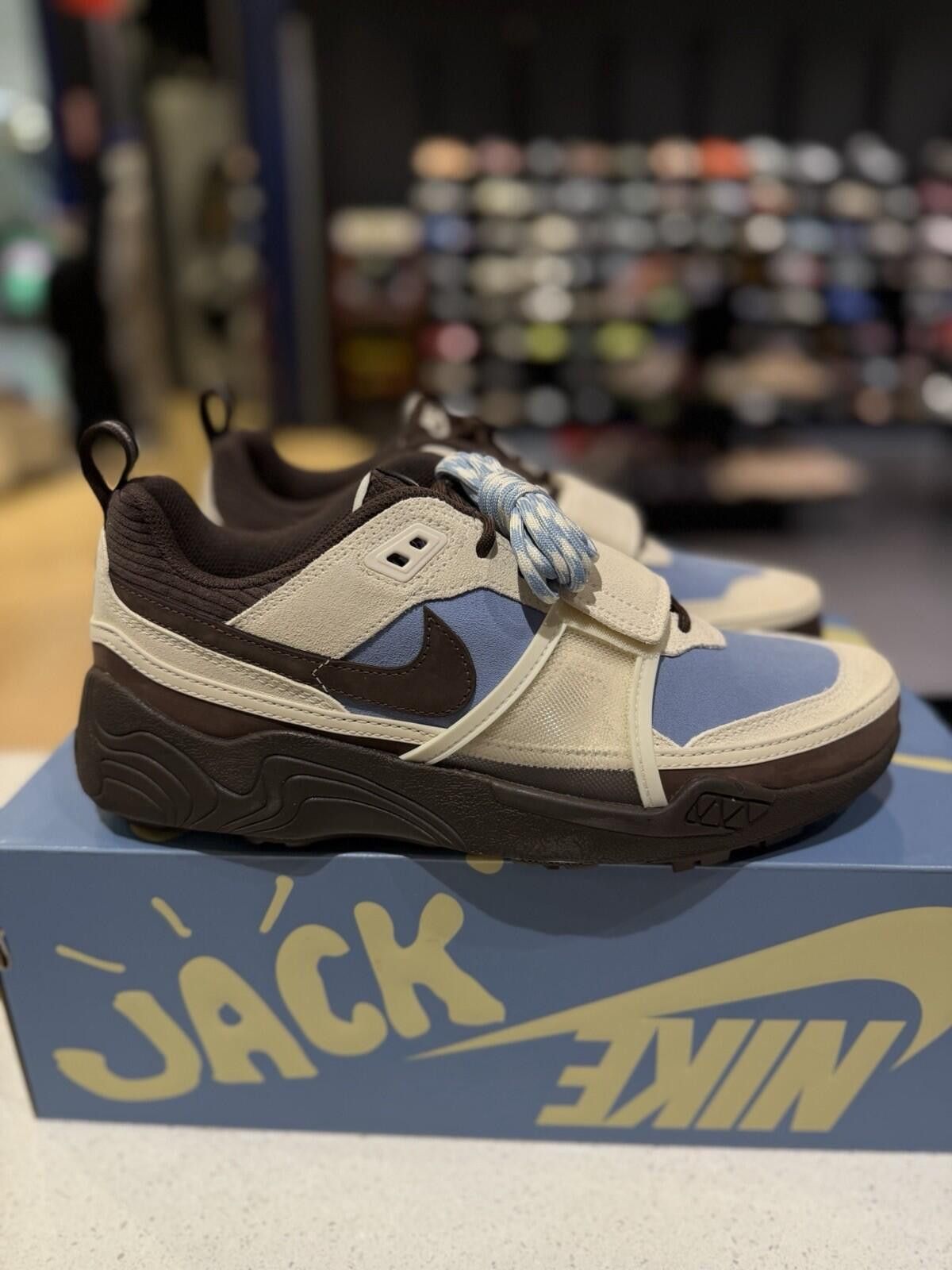 Nike Travis Scott x Nike Zoom Field Jaxx Leche Blue - Size 10 US Size US 10 / EU 43 - 2 Thumbnail