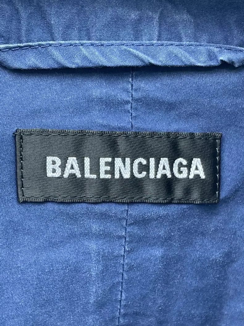 Balenciaga Balenciaga Blue and white embroidered monogram assault jac Size US S / EU 44-46 / 1 - 7 Thumbnail