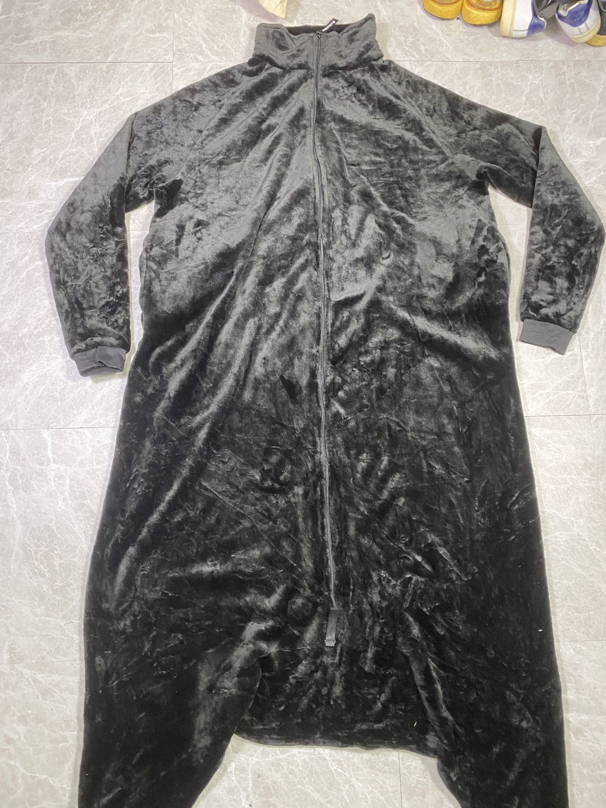Japanese Brand Black Bauhutte gaming blanket zipper pull oversize. Pit 28.5 Size US XXL / EU 58 / 5 - 4 Thumbnail