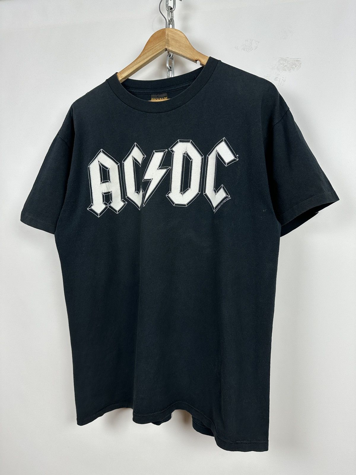 Band Tees 1996 Vintage AC/DC Ballbreaker Brockum World Tour T-Shirt Size US L / EU 52-54 / 3 - 8 Thumbnail