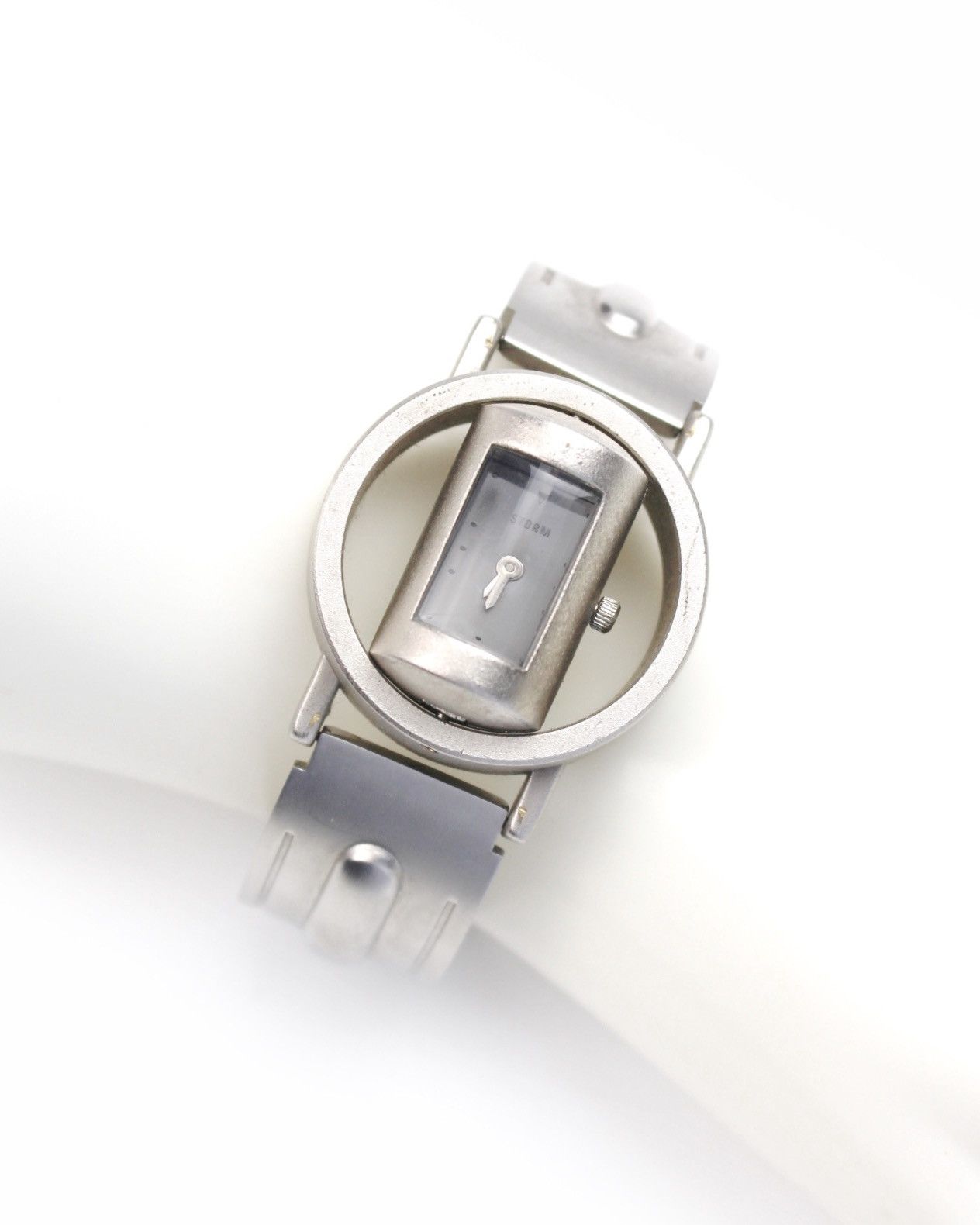 Vintage 1999 STORM LONDON REVOLVER ROTATING CYLINDER SILVER WATCH Size ONE SIZE - 3 Thumbnail