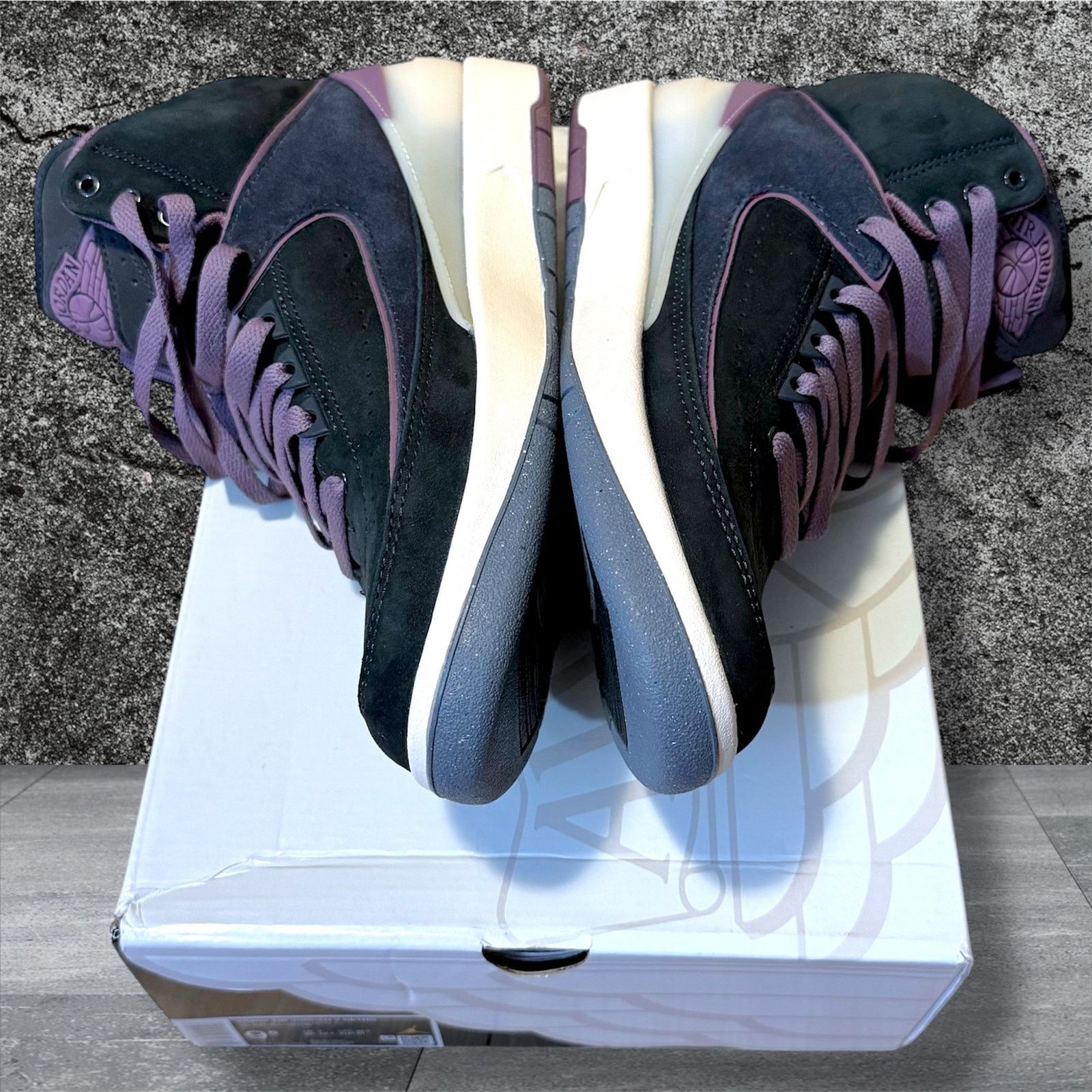 Jordan Brand •NEW• Air Jordan 2 Retro 'NOIR MAUVE' Sneakers • 8M / 9.5W Size US 9.5 / IT 39.5 - 2 Thumbnail