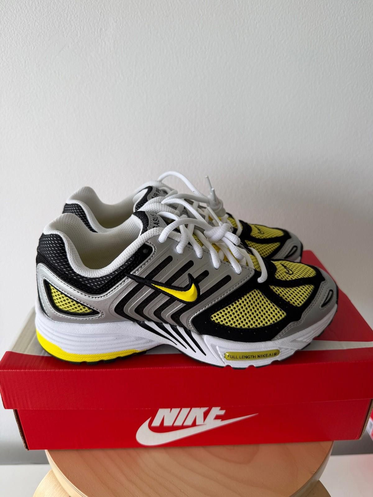 Nike new nike womens w air pegasus 2005 sneakers shoes white 9 40 Size US 7 / IT 37 - 1 Thumbnail