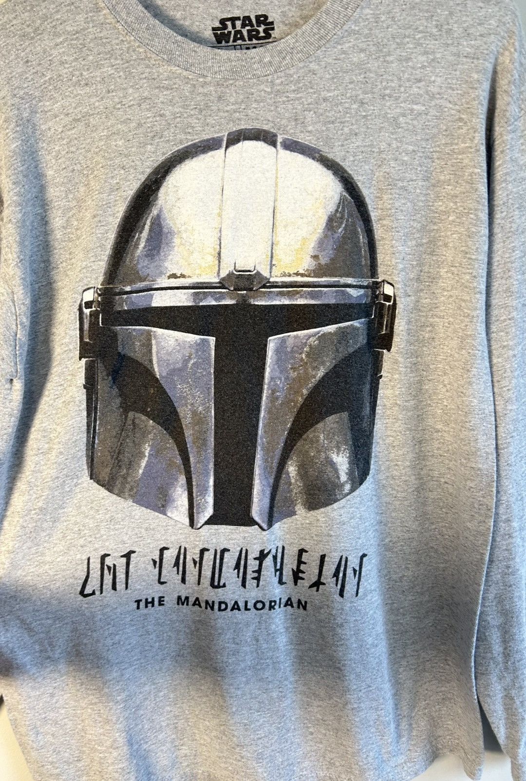 Star Wars Star Wars The Mandalorian Din Djarin Mens Shirt Gray Size M Size US M / EU 48-50 / 2 - 4 Thumbnail