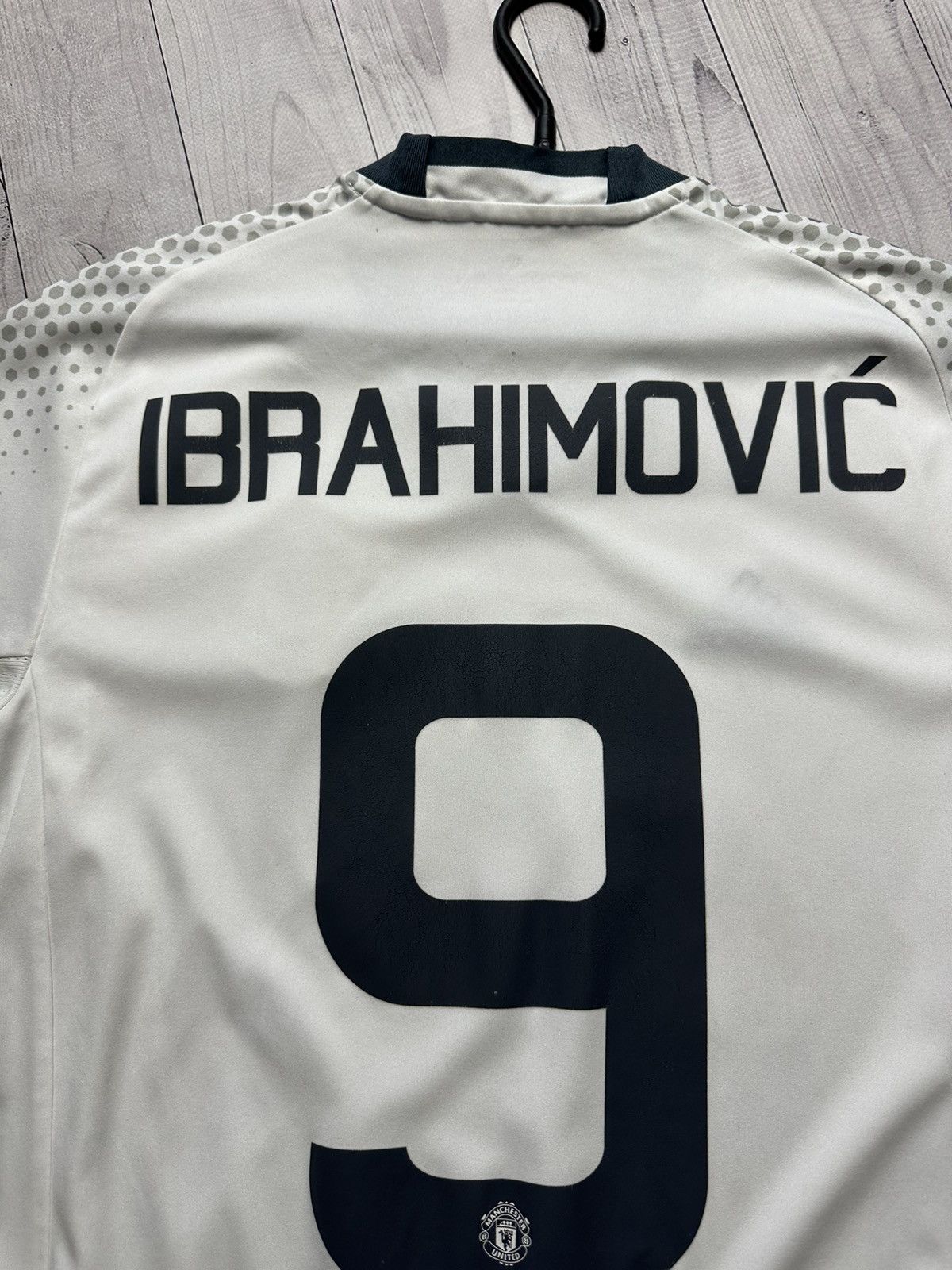 Adidas × Vintage Vintage adidas Manchester United Ibrahimovich soccer jersey Size US S / EU 44-46 / 1 - 4 Thumbnail