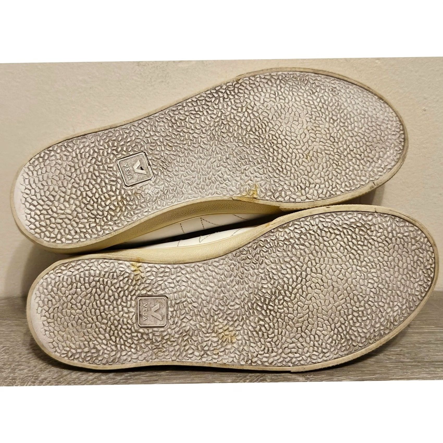 Veja VEJA Shoes Womens Size 8 White Leather Casual Low Top Sneaker Size M / US 6-8 / IT 42-44 - 7 Thumbnail