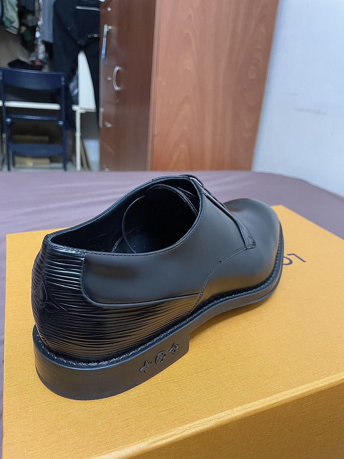 Louis Vuitton Louis Vuitton Kensington black derby shoes Size US 7 / EU 40 - 2 Thumbnail