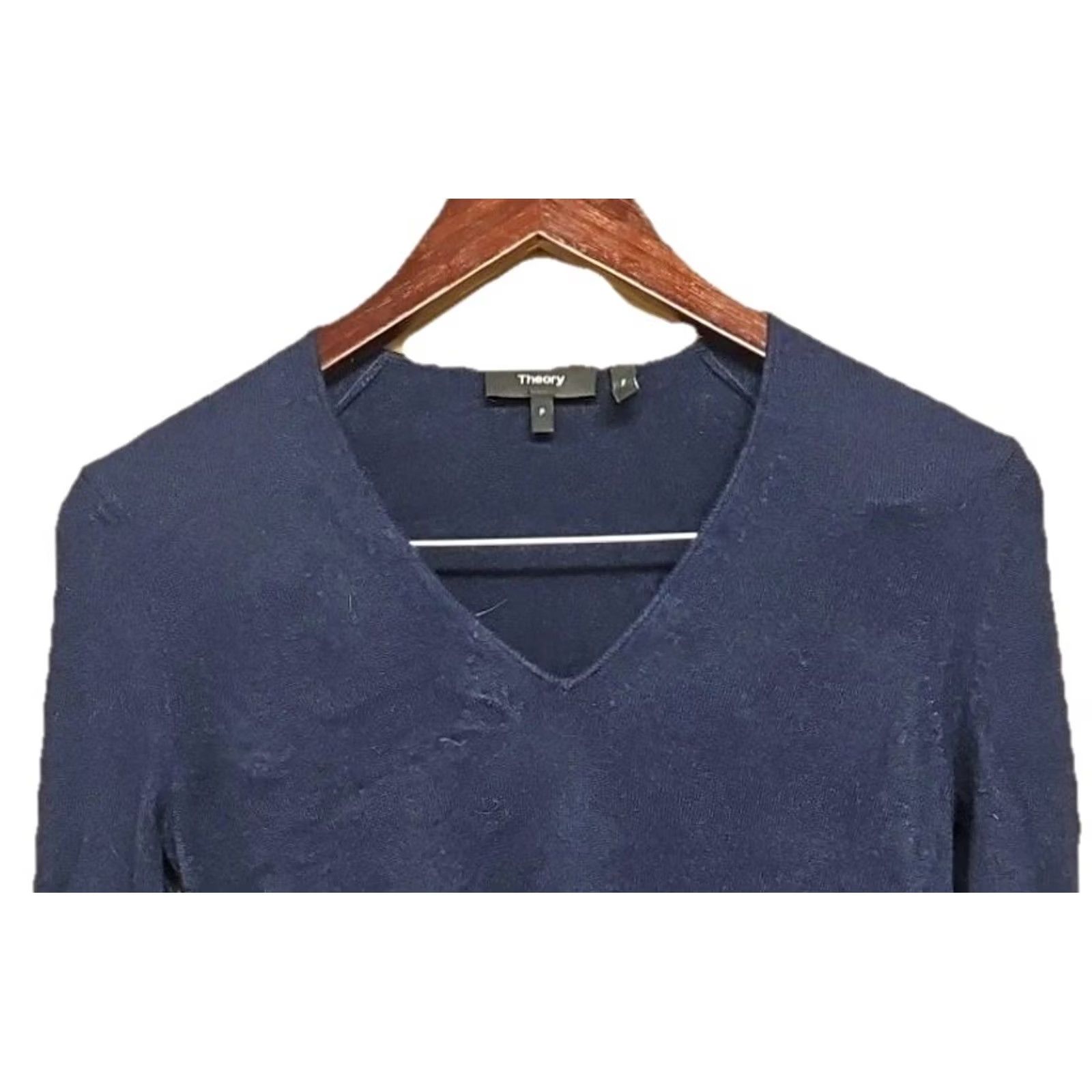 Theory Theory Sweater Women’s Petite Small V-Neck 100% Cashmere Navy Blue Pullover Size S / US 4 / IT 40 - 2 Thumbnail