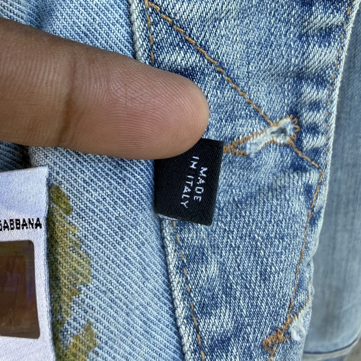 Dolce & Gabbana D&G Distressed Denim Jacket Light Wash Vintage Size XS / US 0-2 / IT 36-38 - 23 Thumbnail