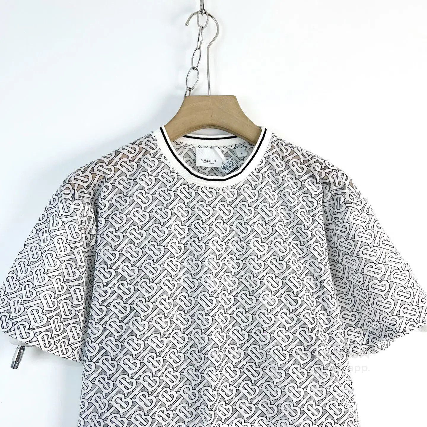 Burberry Burberry TB Logo Mesh Short-Sleeve Top. Size S / US 4 / IT 40 - 3 Thumbnail
