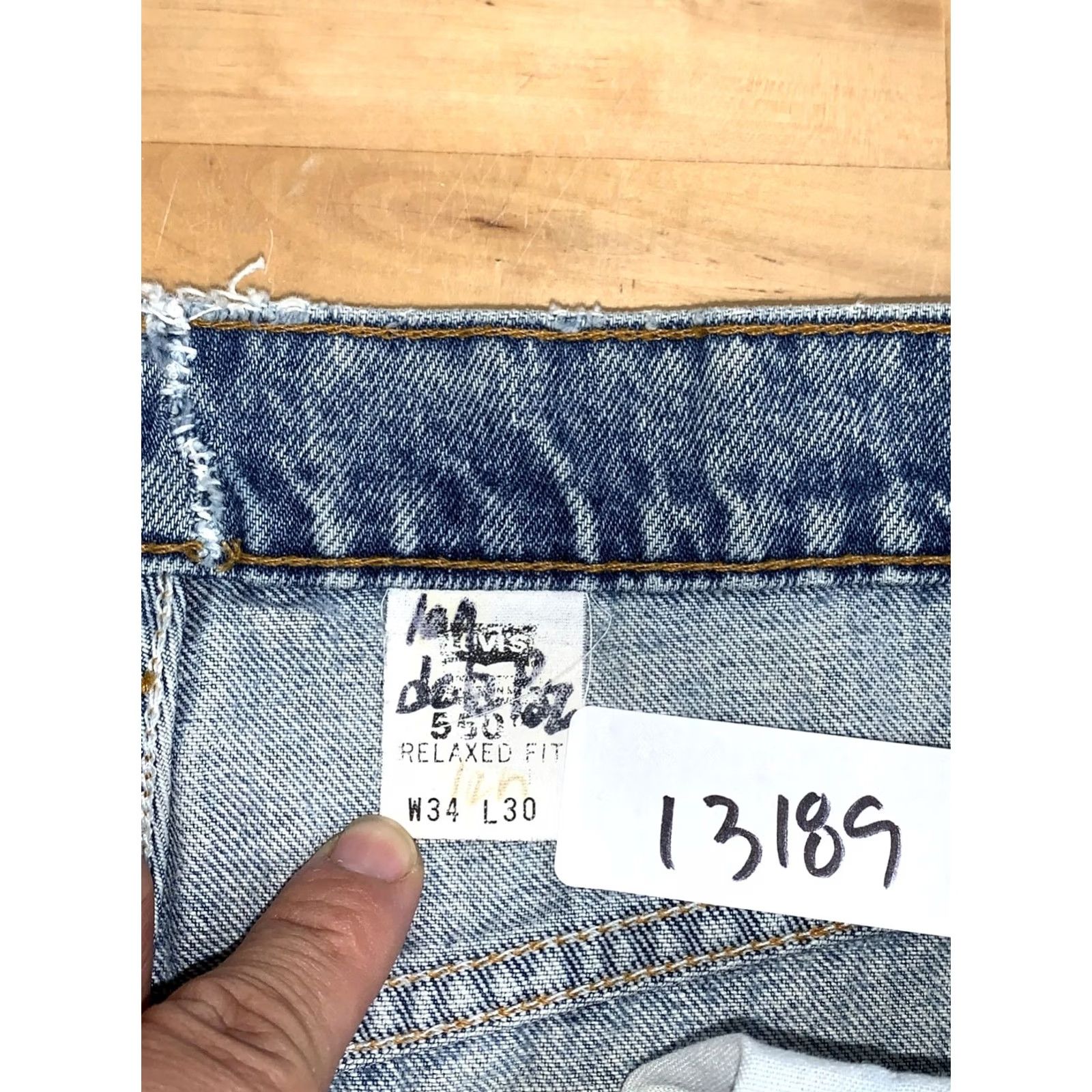 Levi's VINTAGE Levi's 550 Jeans Men 34x30 Blue Light Wash Denim 90s Distress 13189 Size US 34 / EU 50 - 2 Thumbnail