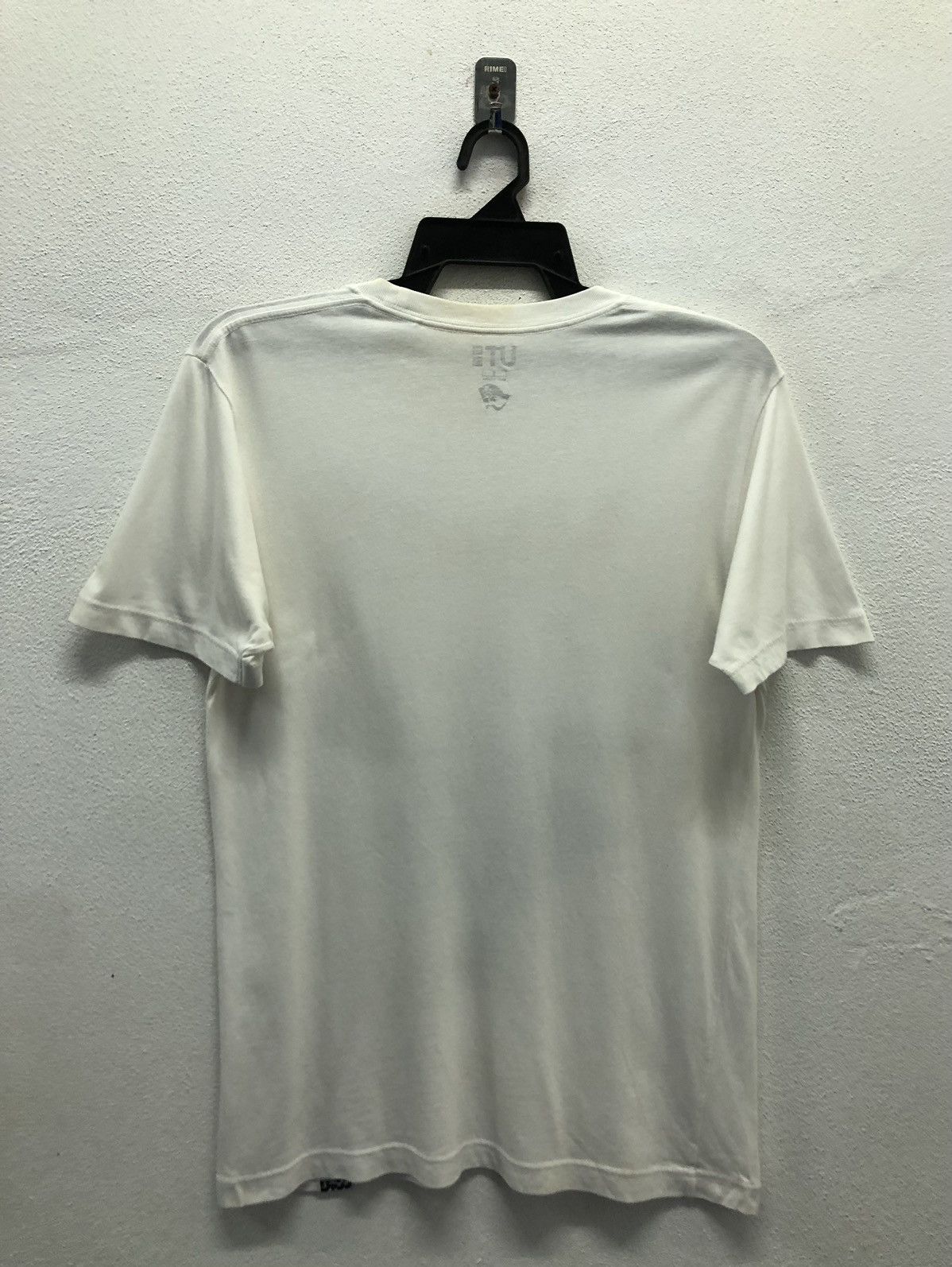 Uniqlo Uniqlo Bleach Kurosaki Ichigo T-Shirt Size US S / EU 44-46 / 1 - 2 Thumbnail
