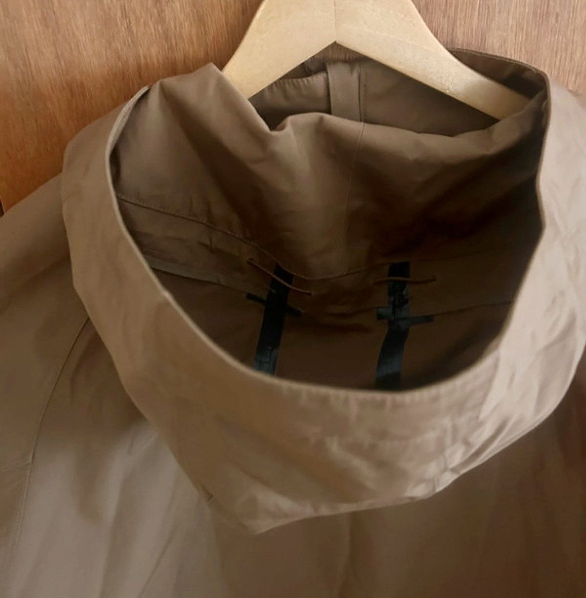 Lemaire × Uniqlo Uniqlo U Lemaire Oversized Shell Jacket Beige M Size US M / EU 48-50 / 2 - 6 Thumbnail