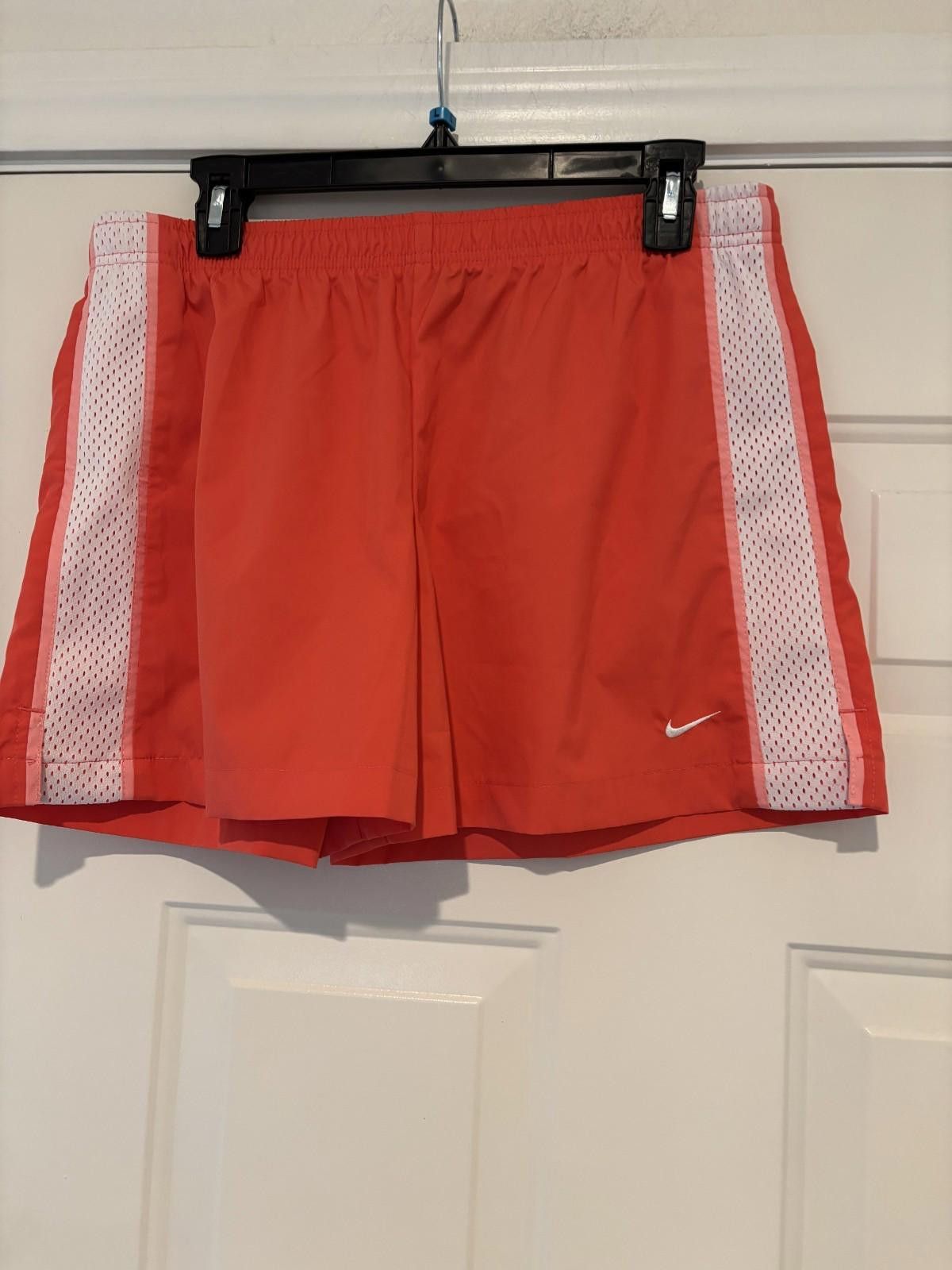 Nike Womens sz M coral Nike swishy athletic shorts #516 Size 32" / US 10 / IT 46 - 1 Thumbnail
