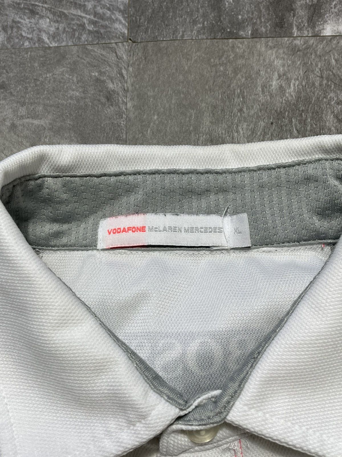 Mercedes-Benz Mercedes Benz McLaren Vodafone T-shirt Polo Hugo Boss Racing Size US XL / EU 56 / 4 - 6 Thumbnail