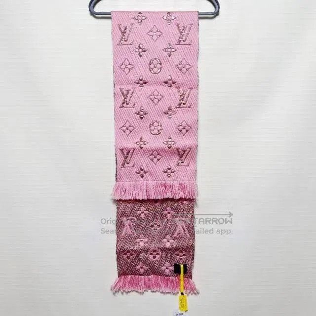 Louis Vuitton LV Sakura Pink Printed Wool Scarf. Size ONE SIZE - 1 Thumbnail
