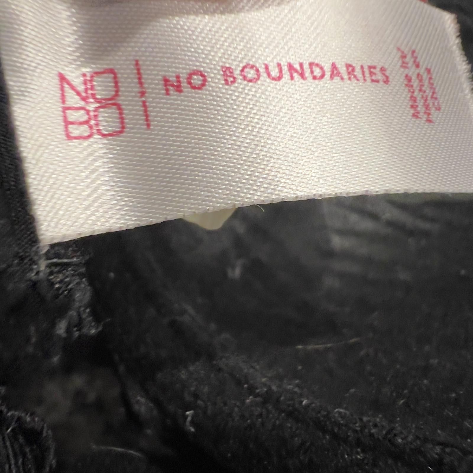 Unknown London Black Lace Underwire Bra with Adjustable Straps Size ONE SIZE - 4 Thumbnail