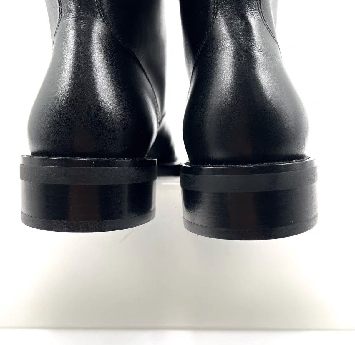 Louis Vuitton Louis Vuitton Black LV Logo Gold Buckle Ankle Boots K12 Size US 5 / IT 35 - 5 Thumbnail