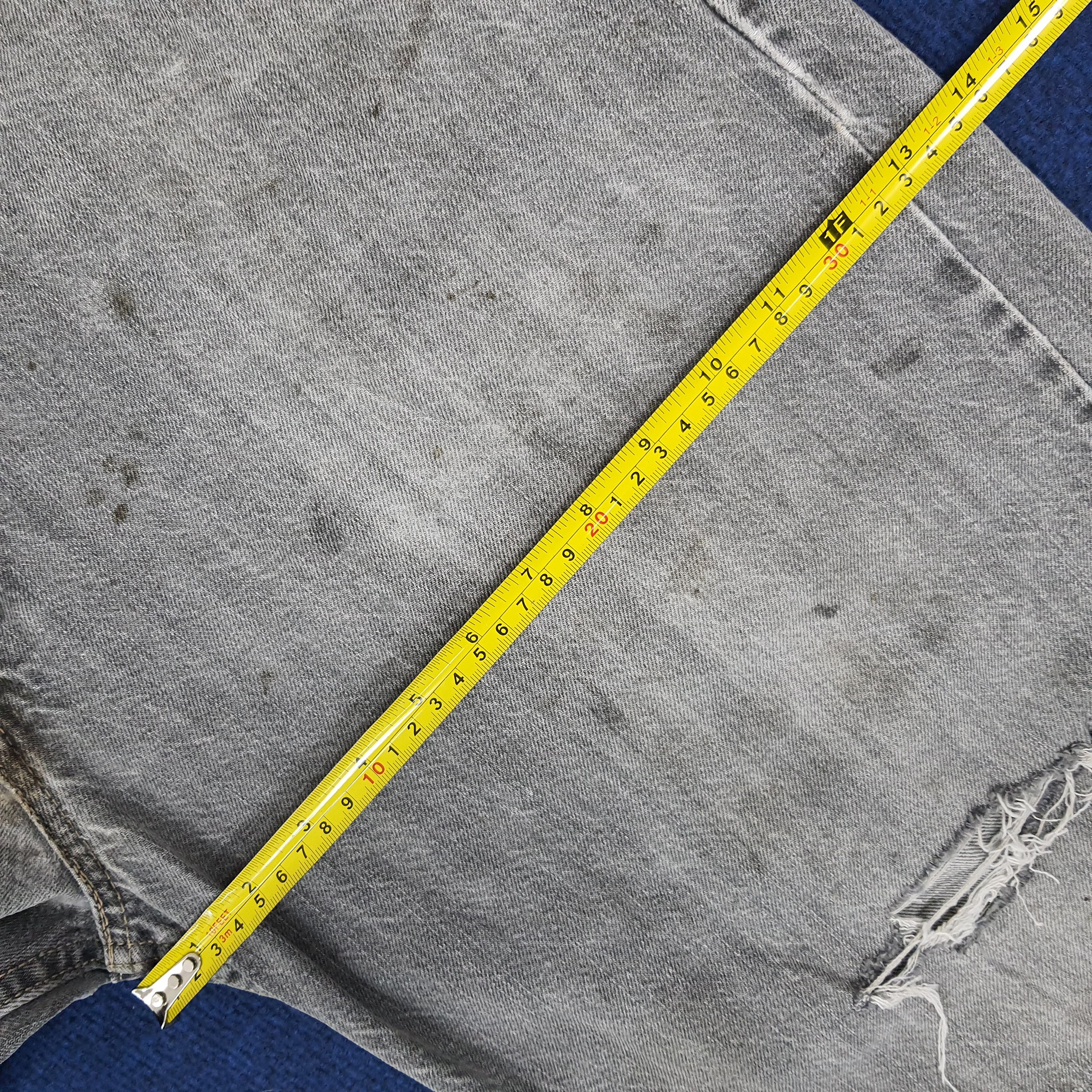 Levi's × Vintage Vintage Levi's 569 Loose Distressed Short Jeans Size US 36 / EU 52 - 14 Thumbnail