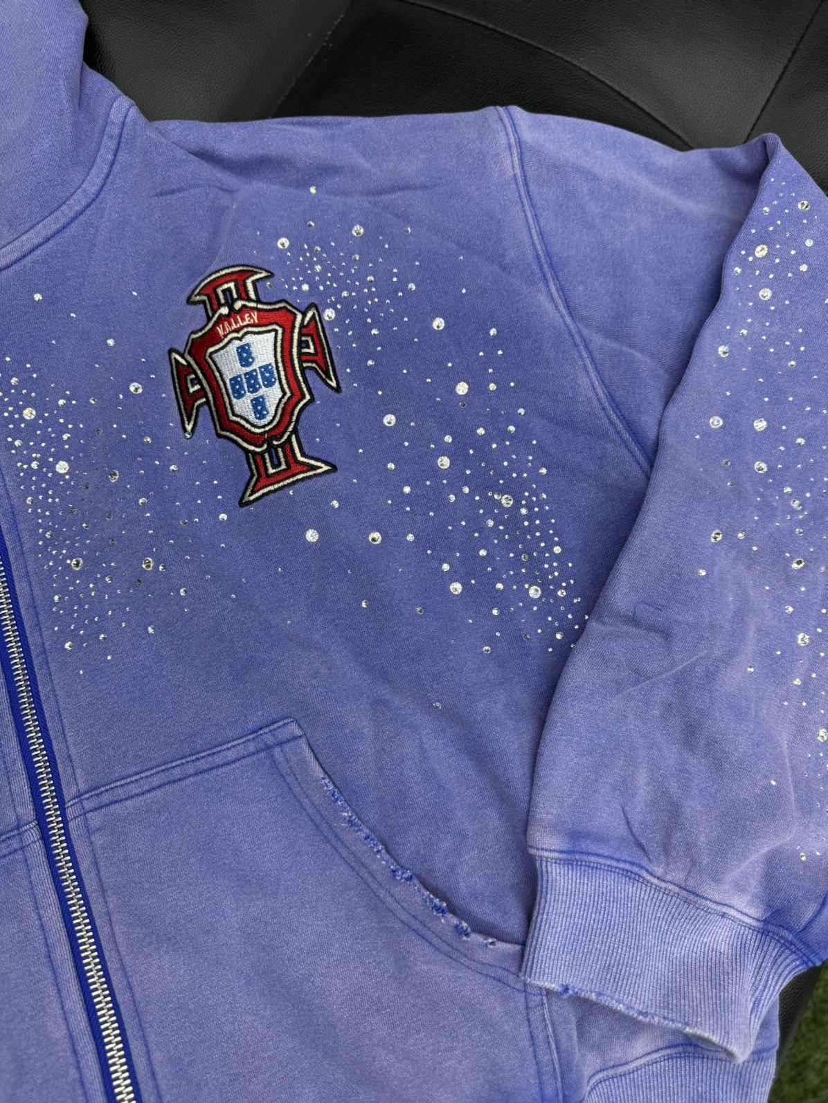 Vale Valley Hoodie Stone Zip Up Blue Crystals Size XXL (NEW) Size US XXL / EU 58 / 5 - 7 Thumbnail