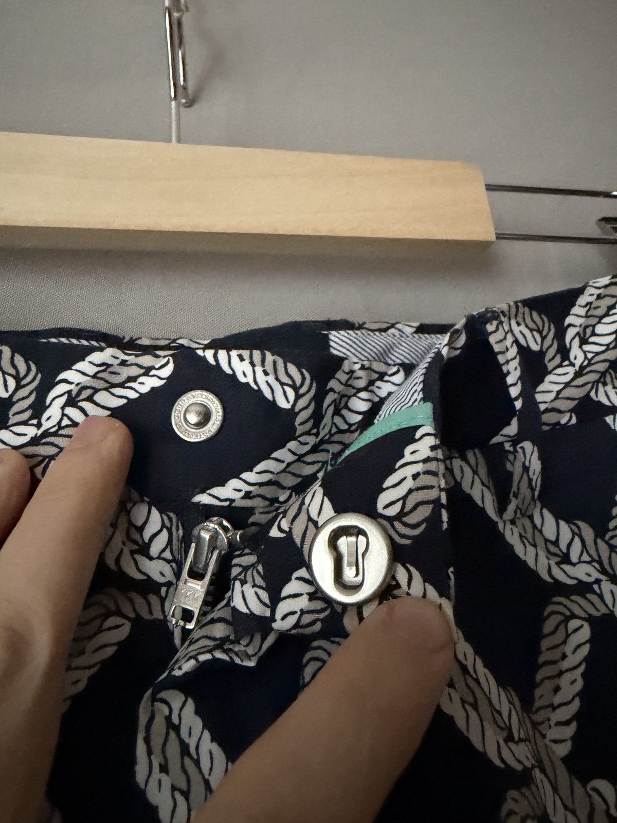 Vilebrequin Vilebrequin Knot Pattern Printed Chino Cotton Shorts Size US 36 / EU 52 - 3 Thumbnail