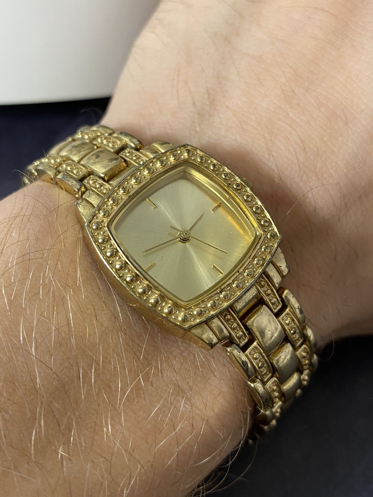 Japanese Brand Vintage Avon Watch Rhinestone Gold Tone Size ONE SIZE - 4 Thumbnail