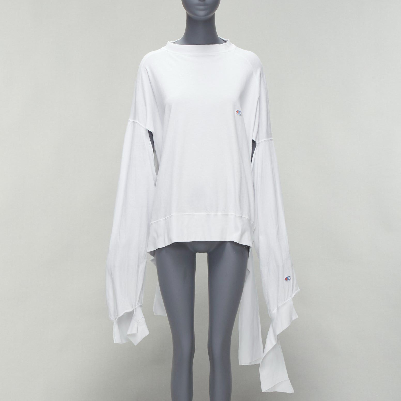 Vetements VETEMENTS CHAMPION white logo tape deconstructed cut out sleeve sweater S Size S / US 4 / IT 40 - 1 Thumbnail