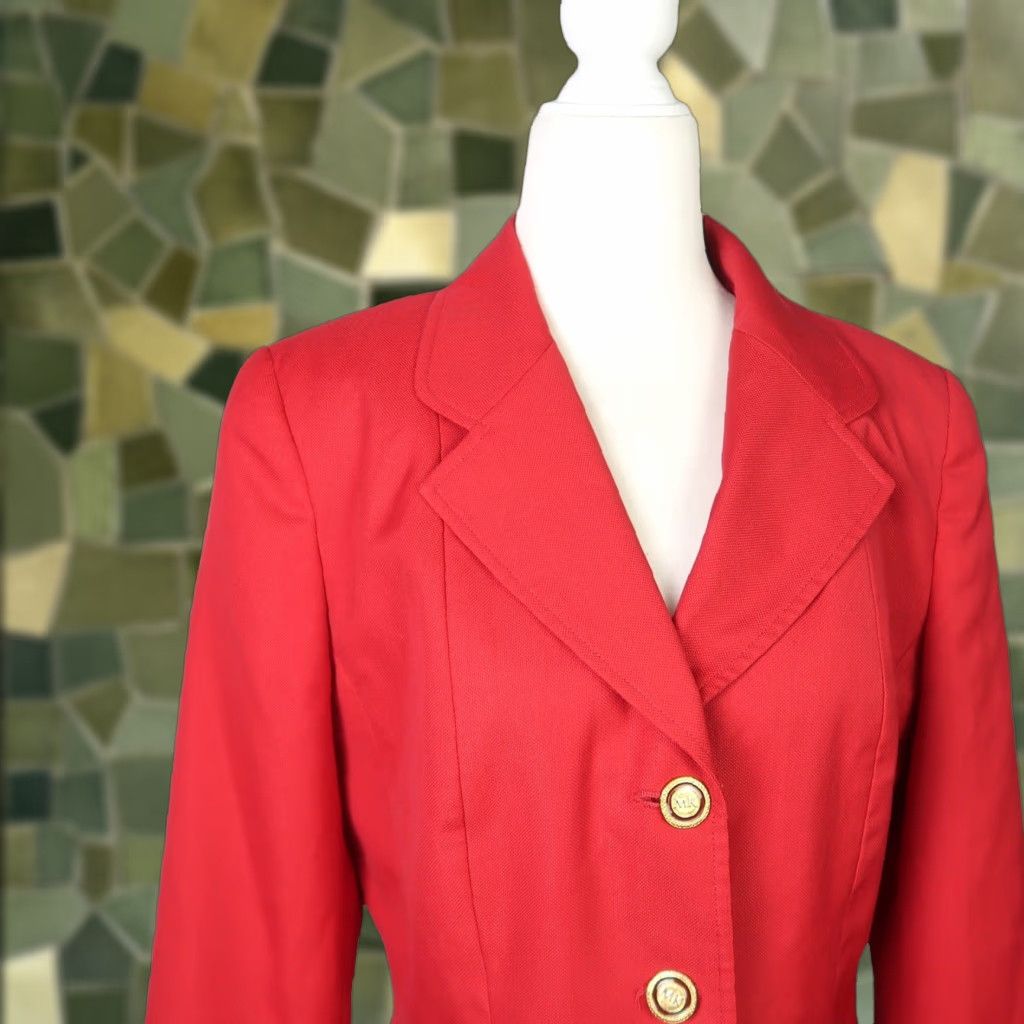 Vintage VINTAGE Mary Kay Blazer Jacket 90s Cherry Red Wool Blend Blazer Short Length Women 6 Regular Fall Winter Button Swing Womens Size M / US 6-8 / IT 42-44 - 1 Thumbnail
