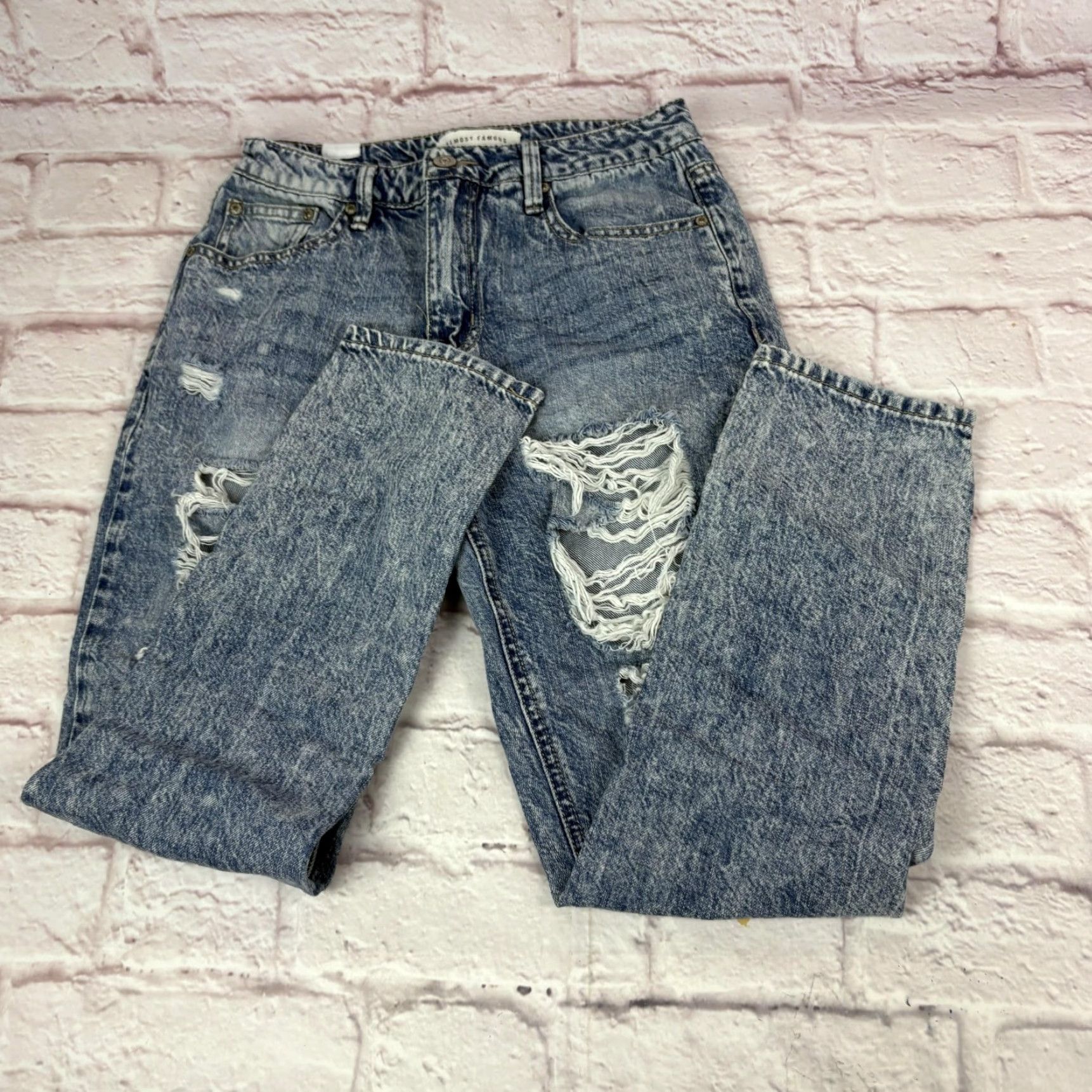 Almost Famous Almost Famous Jeans Juniors Relaxed Straight Denim Acid Wash Distressed 5-Pocket Blue 3 Jeans Size 26" / US 2 / IT 38 - 2 Thumbnail