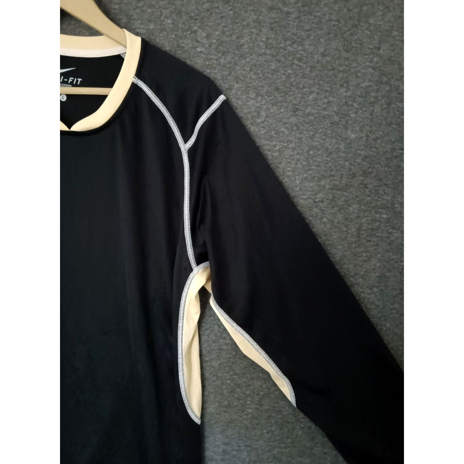Nike VINTAGE Nike Dri-Fit Shirt Mens Long Sleeve L Black Size US L / EU 52-54 / 3 - 7 Thumbnail