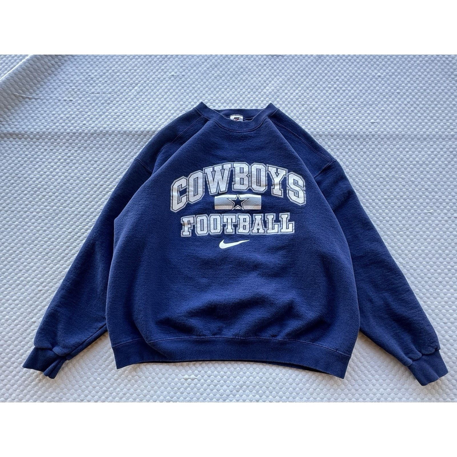 Nike Vintage Dallas Cowboys Nike Sweatshirt Made in USA NFL L Size US L / EU 52-54 / 3 - 1 Thumbnail
