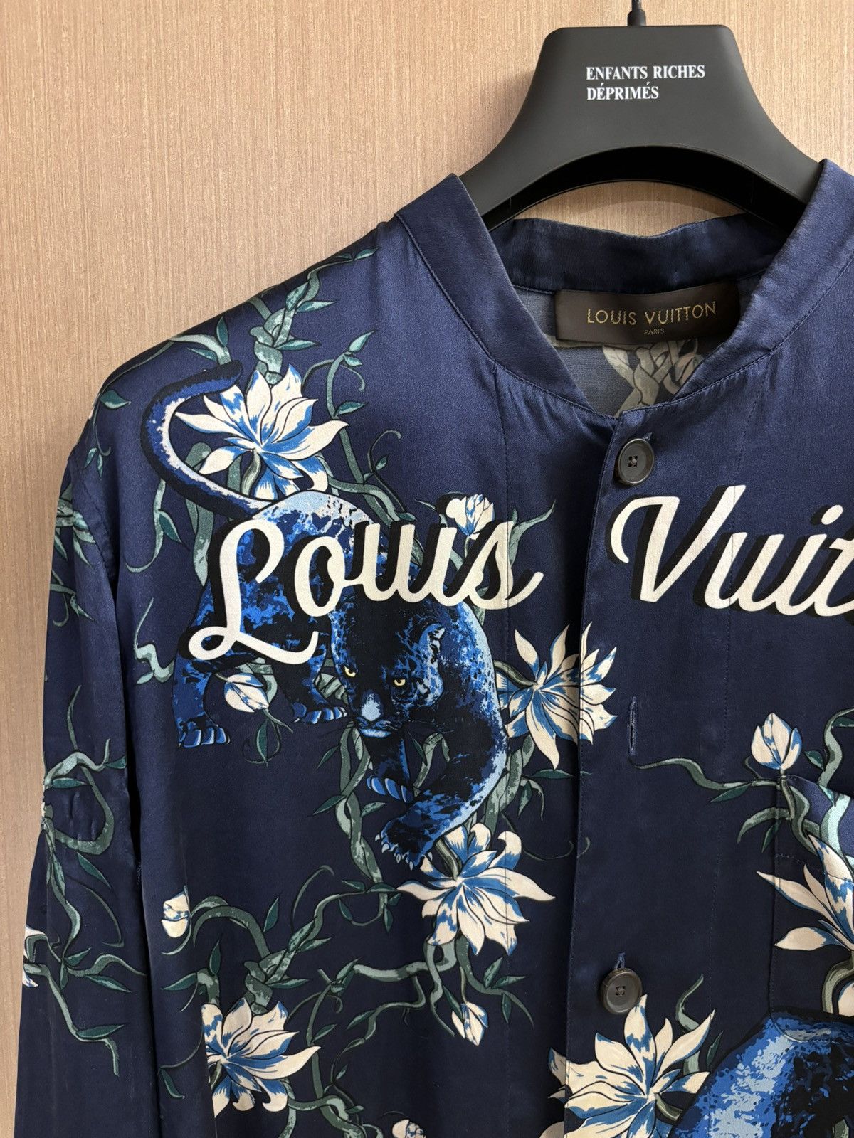 Louis Vuitton SS16 Panther Silk Satin pajama Shirt Size US M / EU 48-50 / 2 - 3 Thumbnail