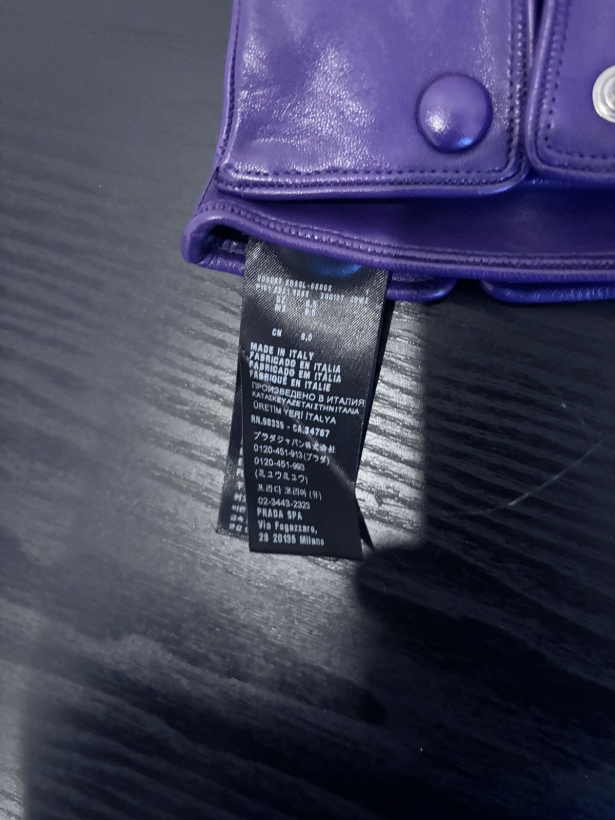 Prada Prada FW21 Runway Triangle Logo Pouch Leather Gloves Purple Size ONE SIZE - 6 Thumbnail