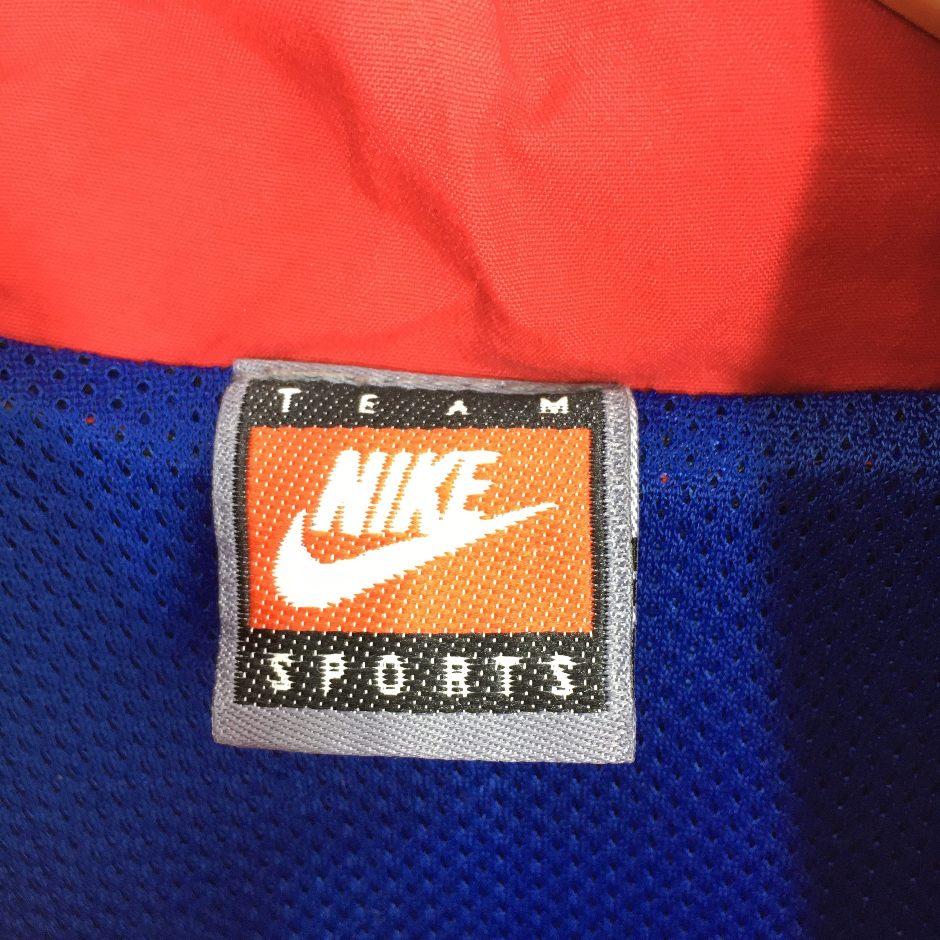 Nike Vintage 90s Nike Windbreaker Swoosh Nike Jacket Large Size US L / EU 52-54 / 3 - 6 Thumbnail
