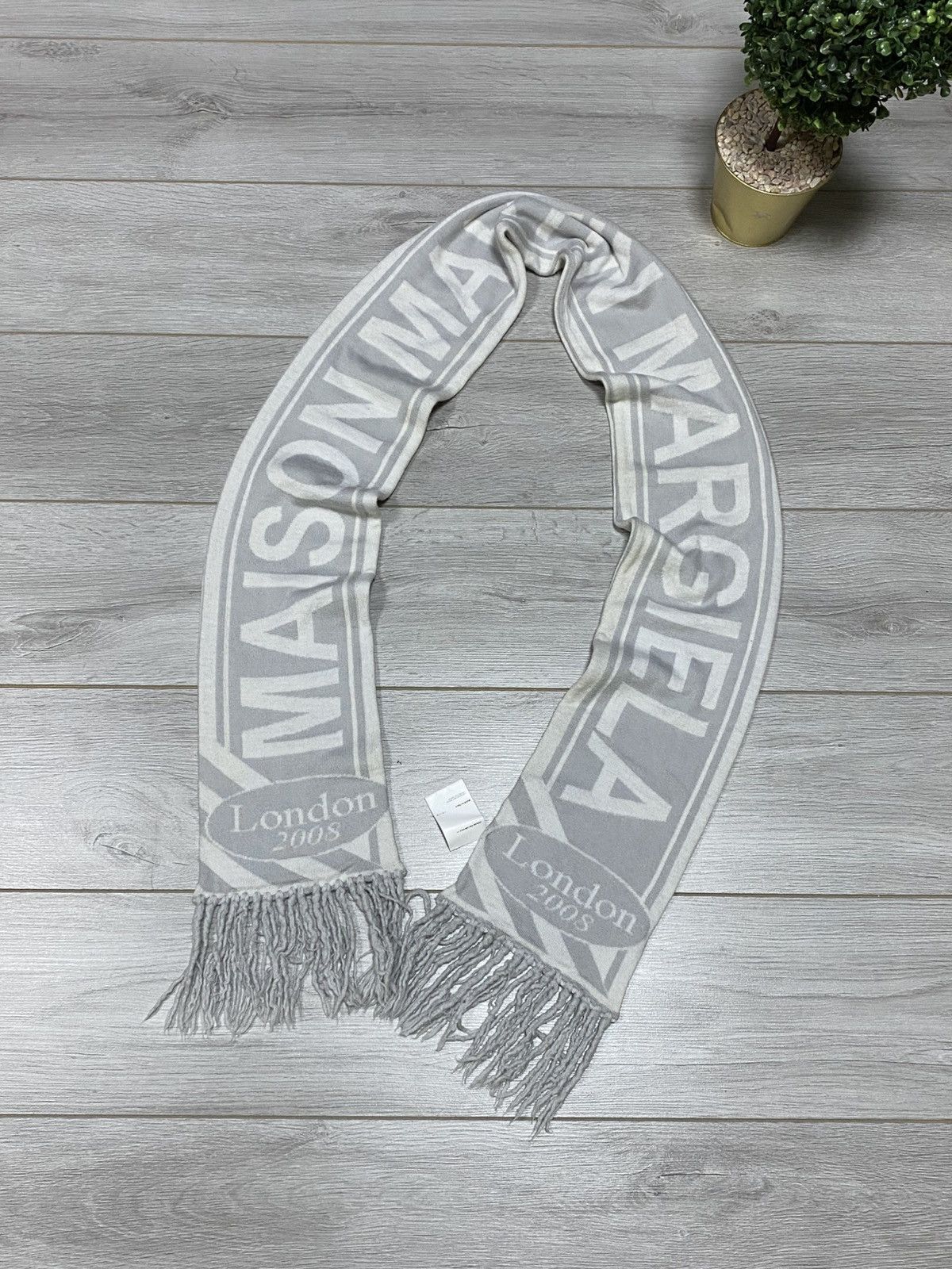 Maison Margiela Maison Margiela London 2008 spell out big logo wool scarf Size ONE SIZE - 1 Thumbnail