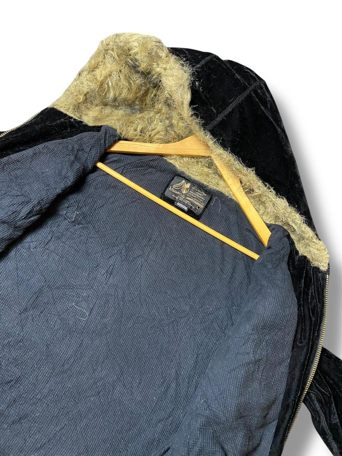 Japanese Brand × Seditionaries × Vintage VANANA Brand Fur Hooded Velvet Jacket (129) Size US M / EU 48-50 / 2 - 3 Thumbnail