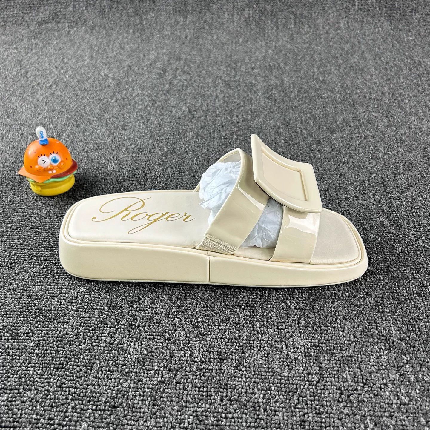 Roger Vivier Roger Vivier Patent Square Buckle White Slippers 37 Size US 7 / IT 37 - 4 Thumbnail