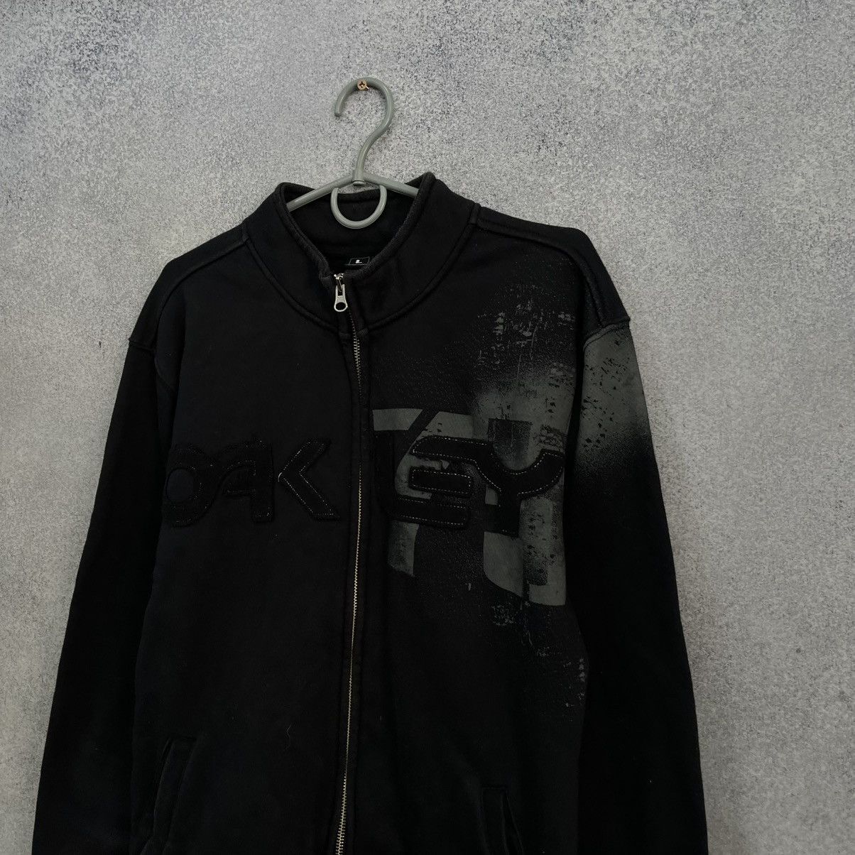 Oakley Vintage Oakley Zip Hoodie Big Logo Size US L / EU 52-54 / 3 - 2 Thumbnail