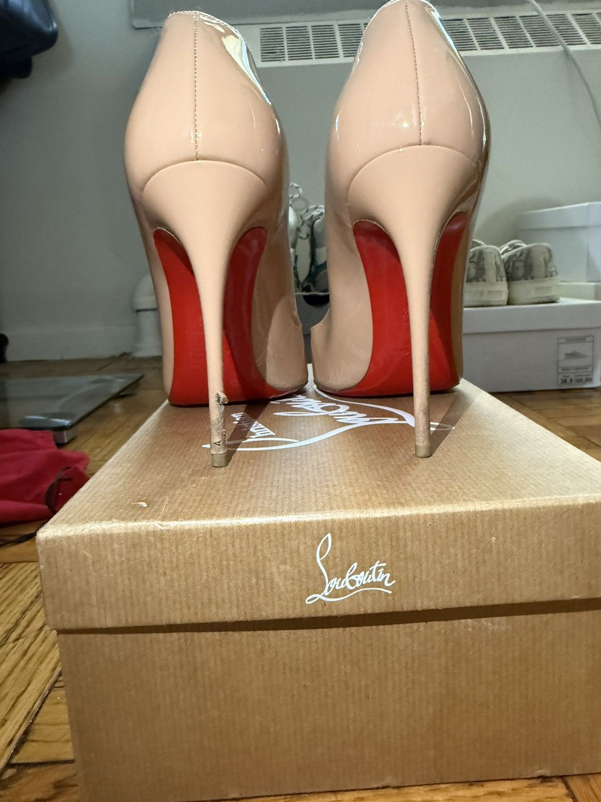 Christian Louboutin Christian Louboutin So Kate Patent Pointed-Toe Red Sole Pump Size US 10.5 / IT 40.5 - 8 Thumbnail