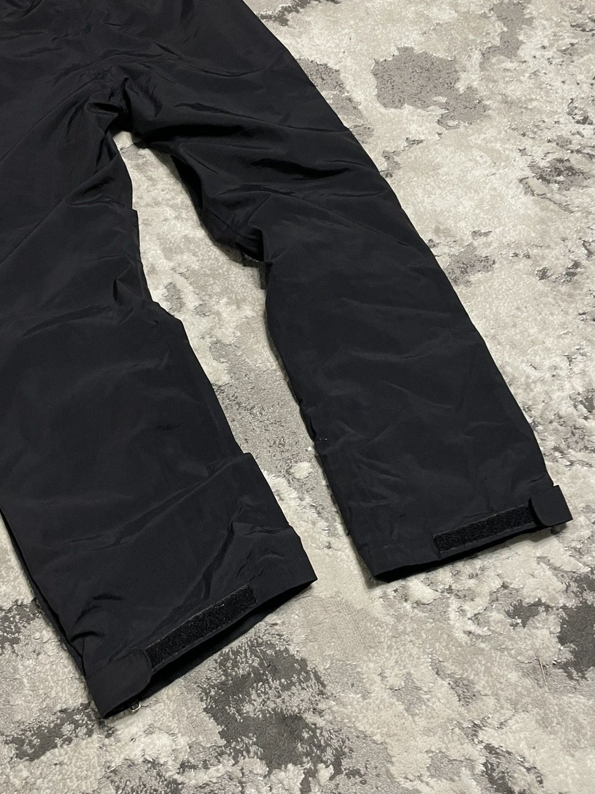 The North Face Vintage The North Face Nylon Full Zip Pants Arcteryx Oakley Size US 30 / EU 46 - 13 Thumbnail