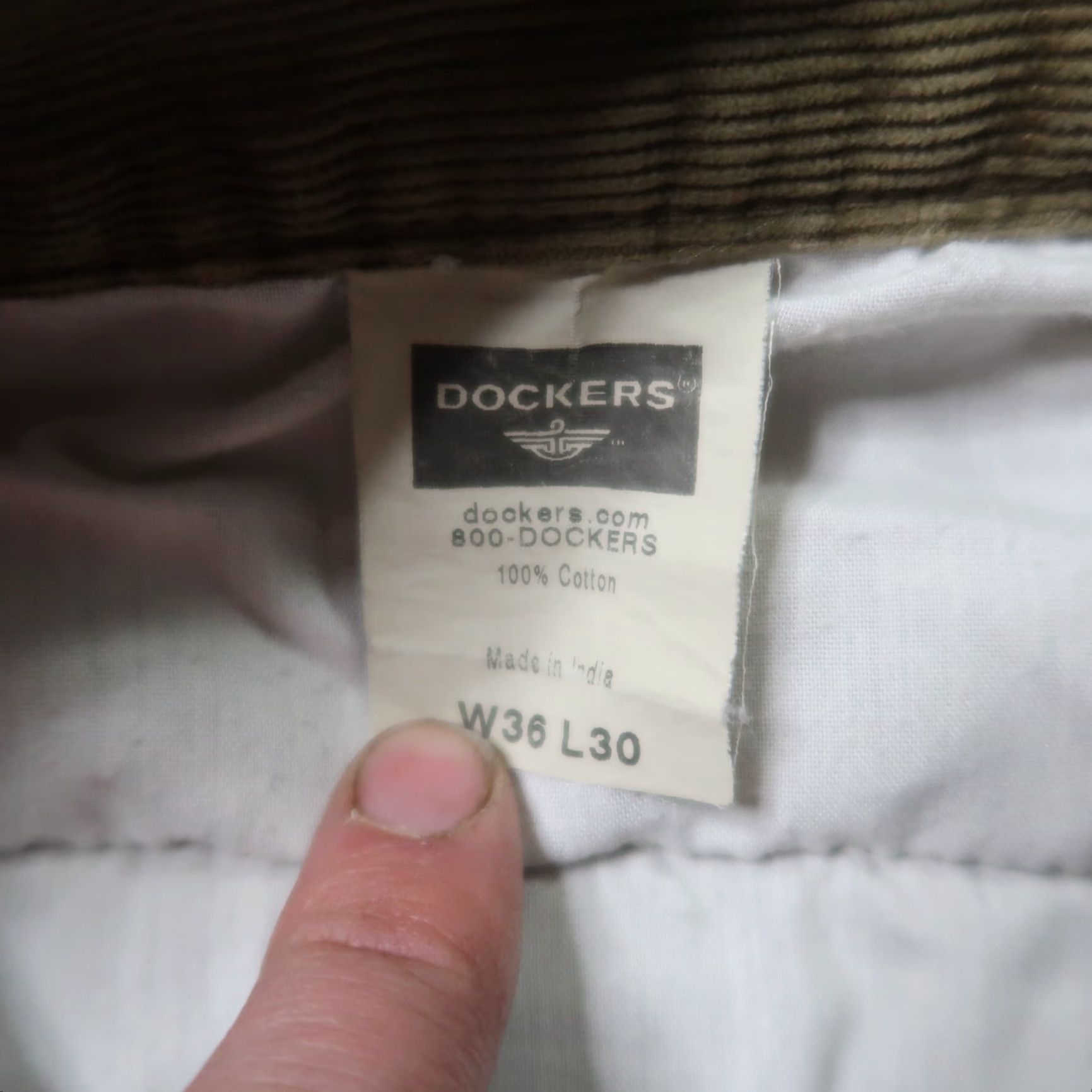 Dockers VINTAGE Dockers Khaki Pants Men 36x30 Corduroy Classic Straight Fit Pleated 5-Pocket Beige Brown MENS Size US 36 / EU 52 - 6 Thumbnail