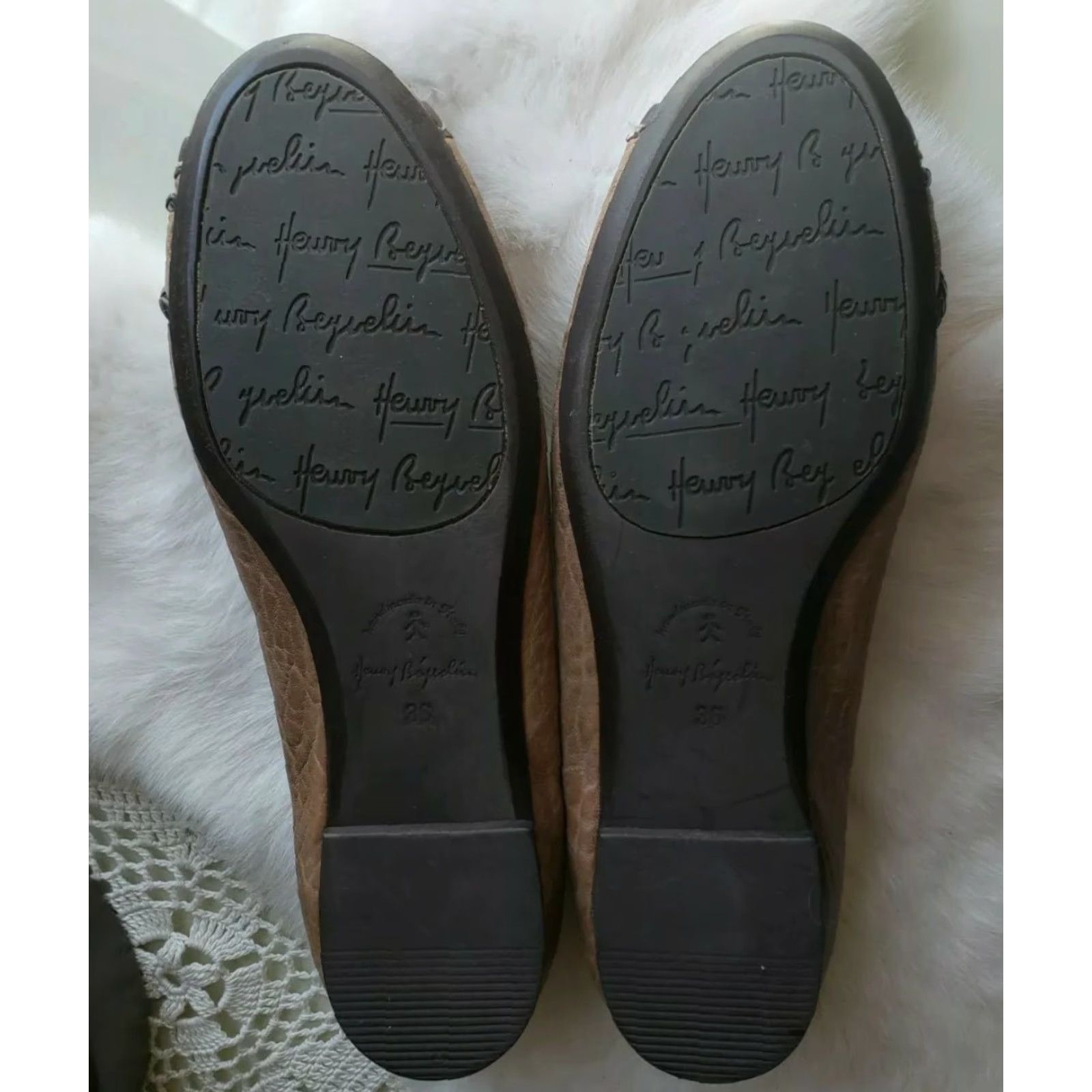 Vintage VINTAGE Henry Beguelin Toggle Ballet Flats Leather Brown 6/36 Womens Ballet Flat Slip On Toggle Detail Toe Art to wear Handmade in Italy Size US 6 / IT 36 - 7 Thumbnail