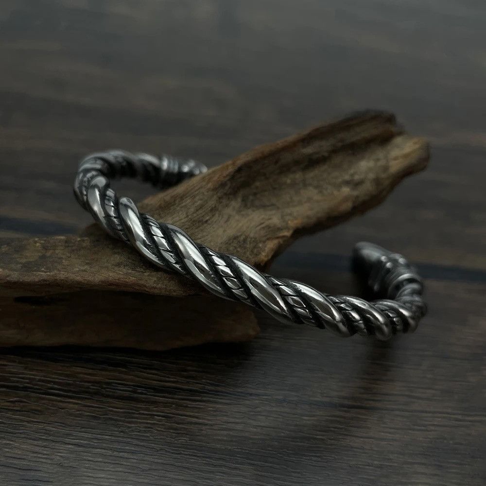 Other Vintage Viking Eagle Head Bracelet Size ONE SIZE - 3 Thumbnail