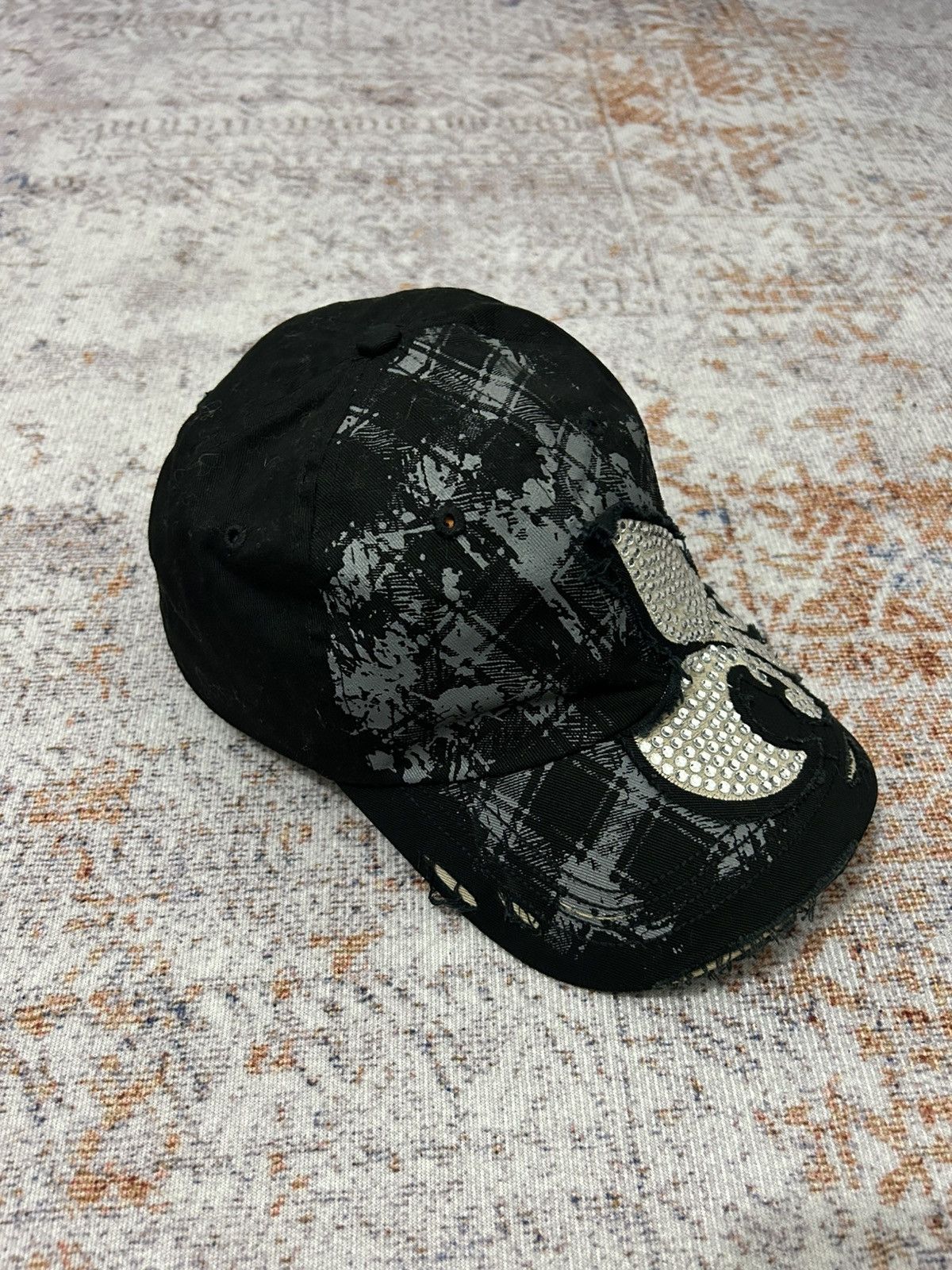 If Six Was Nine Leader Rippert Cross Swarovski Caps Size ONE SIZE - 4 Thumbnail