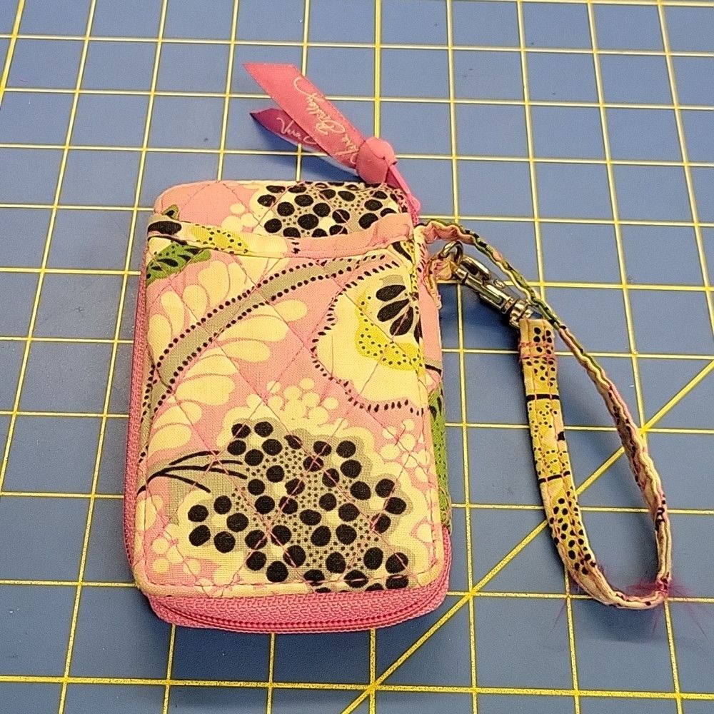 Vera Bradley Vera Bradley Quilted Wallet Wristlet Size ONE SIZE - 2 Thumbnail