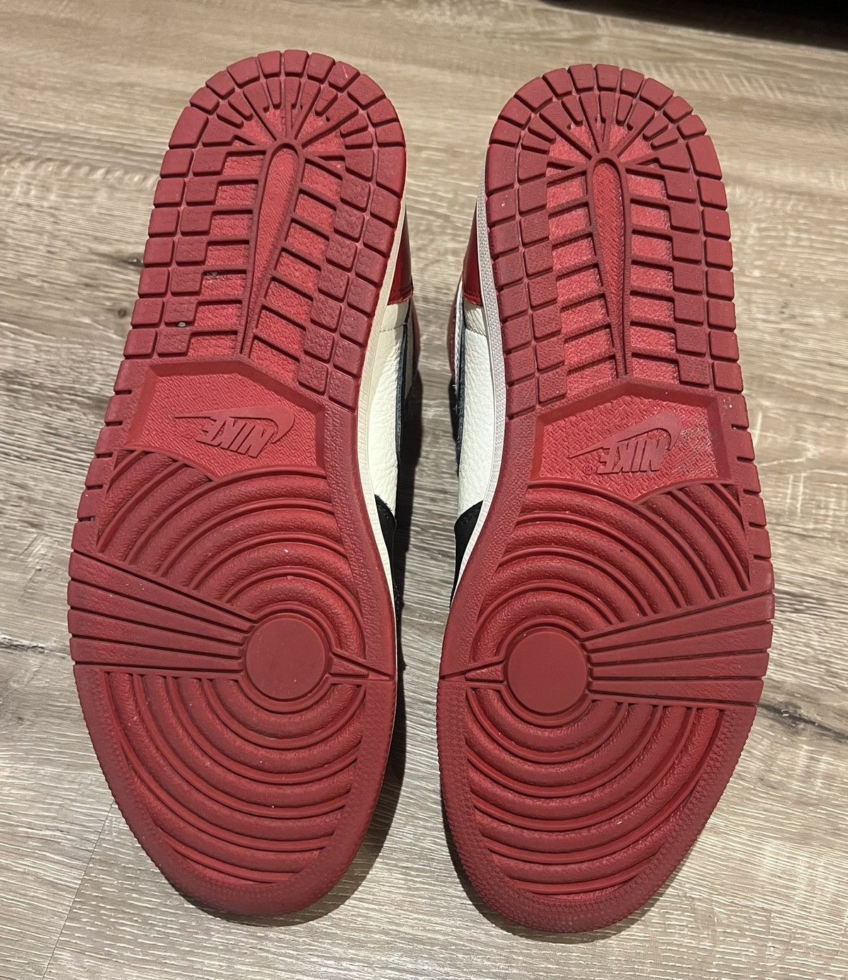 Jordan Brand Air Jordan 1 High Retro Bred Toe Size 10.5 Size US 10.5 / EU 43-44 - 7 Thumbnail