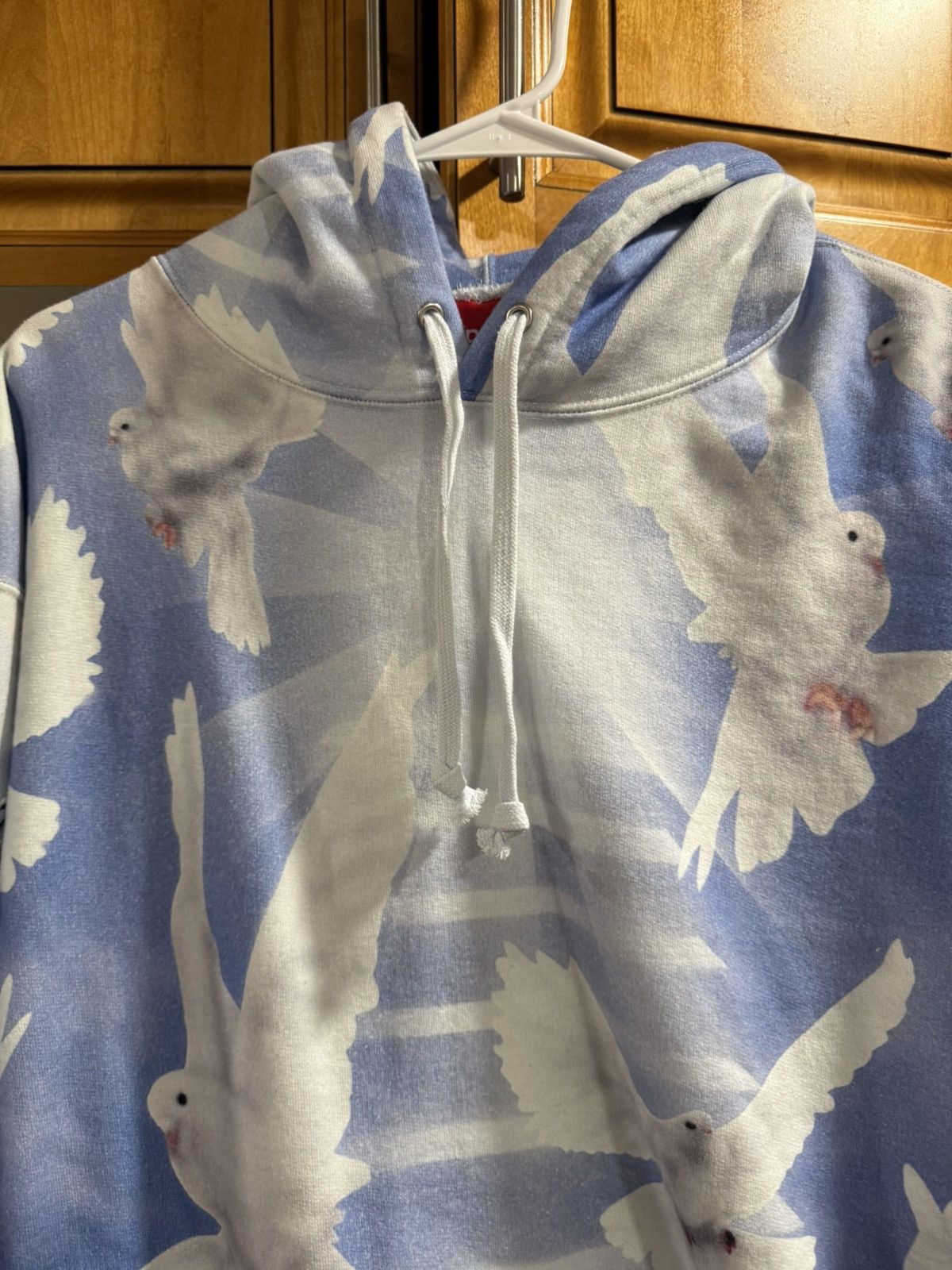 Supreme Supreme Doves Hoodie Size Large Size US L / EU 52-54 / 3 - 2 Thumbnail