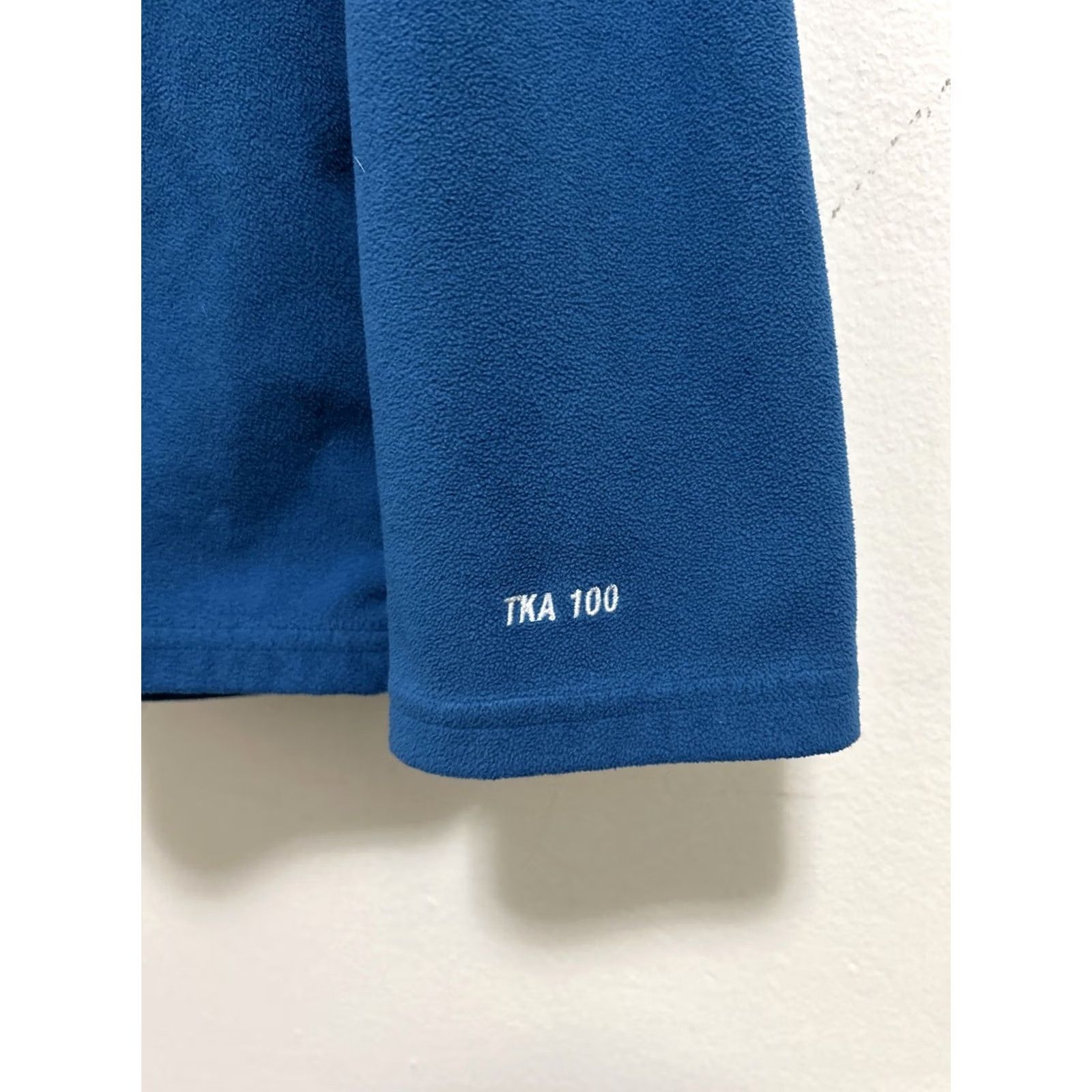 The North Face VINTAGE The North Face Fleece Sweater Mens L Blue TKA 100 1/4 Zip Lightweight Size US L / EU 52-54 / 3 - 4 Thumbnail