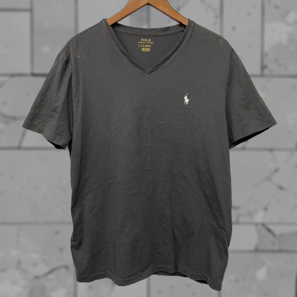 Polo Ralph Lauren Polo Ralph Lauren Gray V-Neck T-Shirt Mens Size L Regular Fit Size US L / EU 52-54 / 3 - 1 Thumbnail