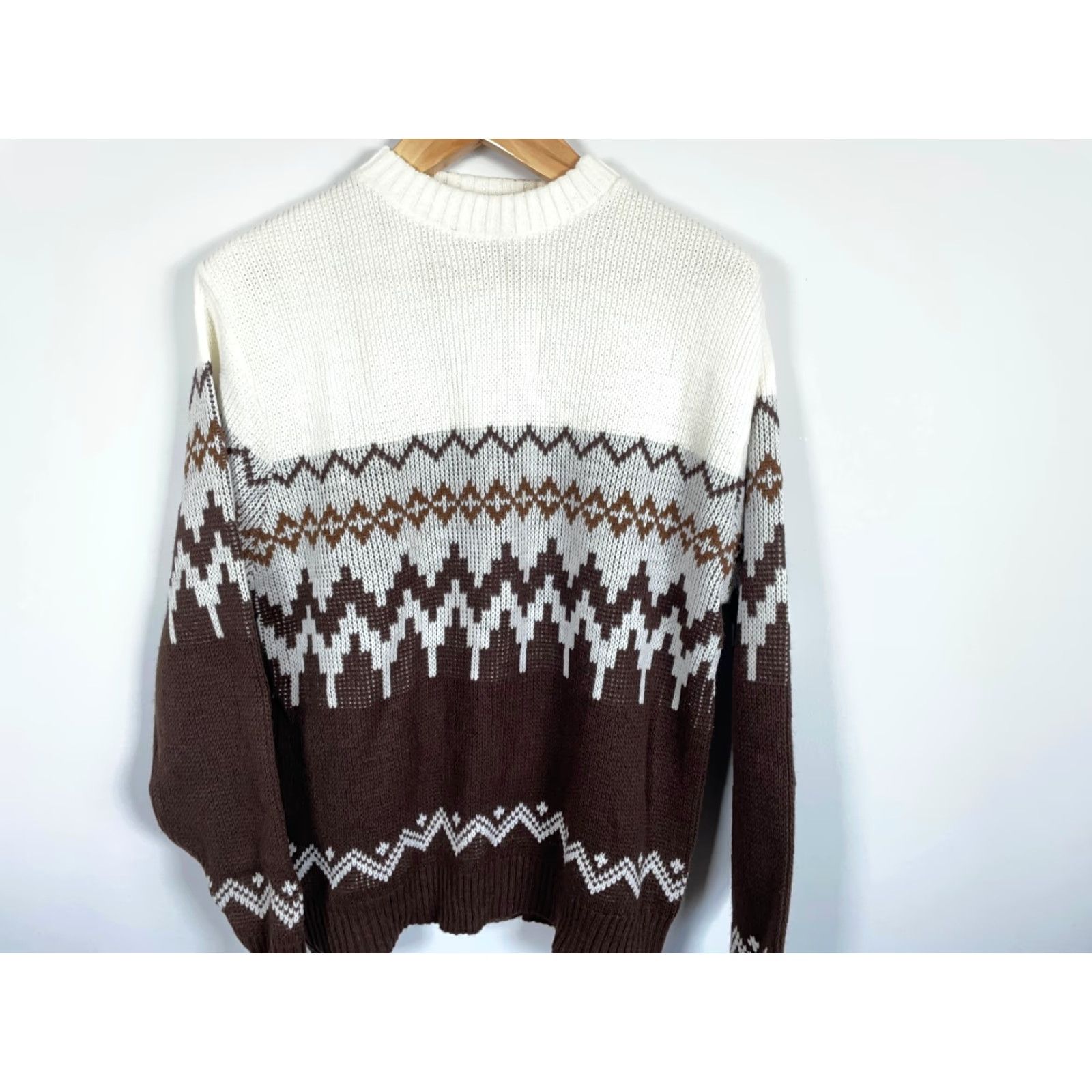 Vintage VINTAGE Sportswear Sweater Mens Large Brown Ivory Fair Isle Geometric Knit Crew Neck 70s Ski Pullover Size US L / EU 52-54 / 3 - 4 Thumbnail